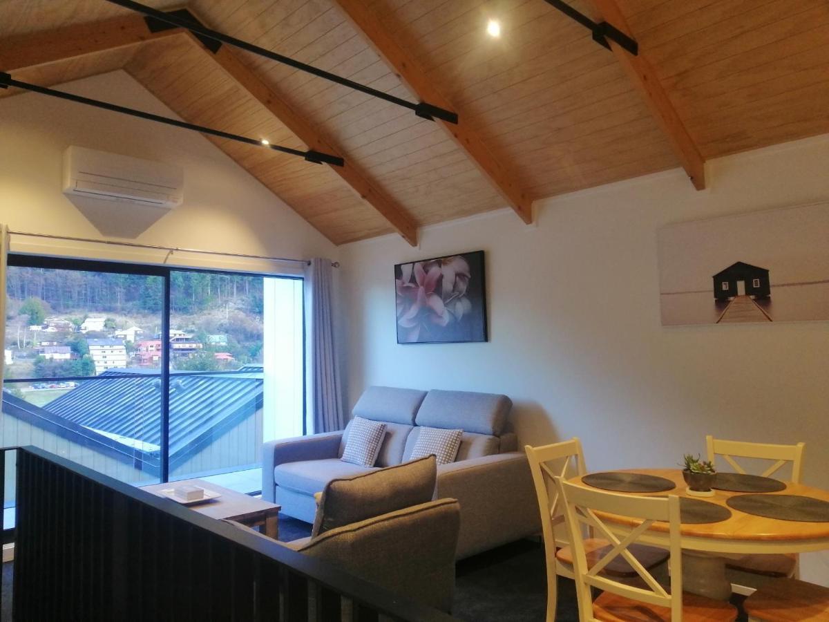 Queenstown Central - Walk To Town - Free Parking - Wifi And Smart Tv - Gym Экстерьер фото