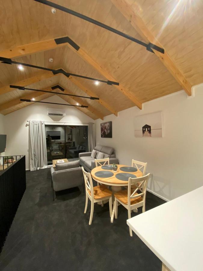 Queenstown Central - Walk To Town - Free Parking - Wifi And Smart Tv - Gym Экстерьер фото